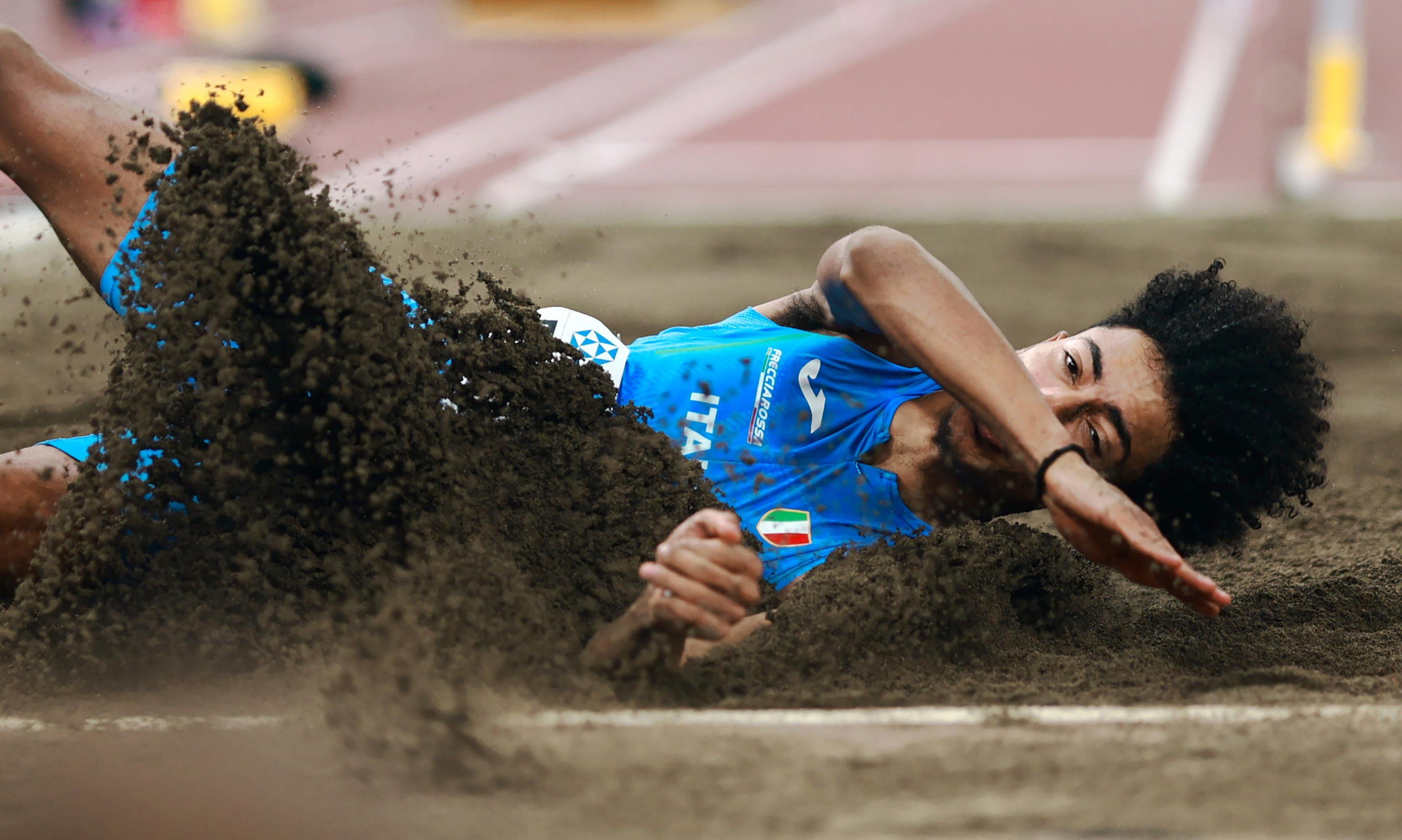 Il salto tutto d’oro di Mattia Furlani ai Mondiali di Tokyo: «È solo l’inizio»