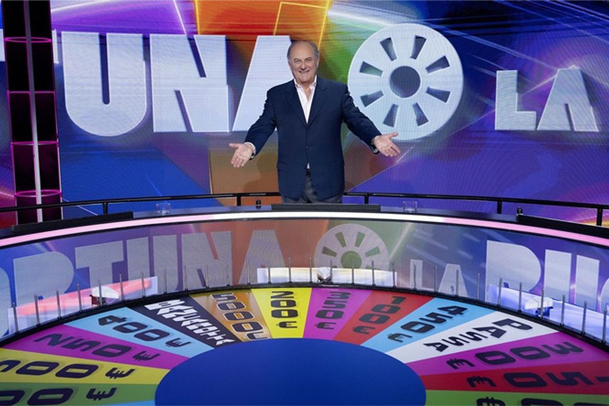 Dopo i pacchi, la «Ruota» di Scotti sta portando sfortuna a «Striscia»