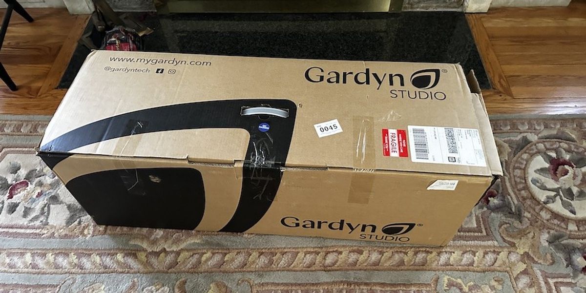 photo of Gardyn Studio box