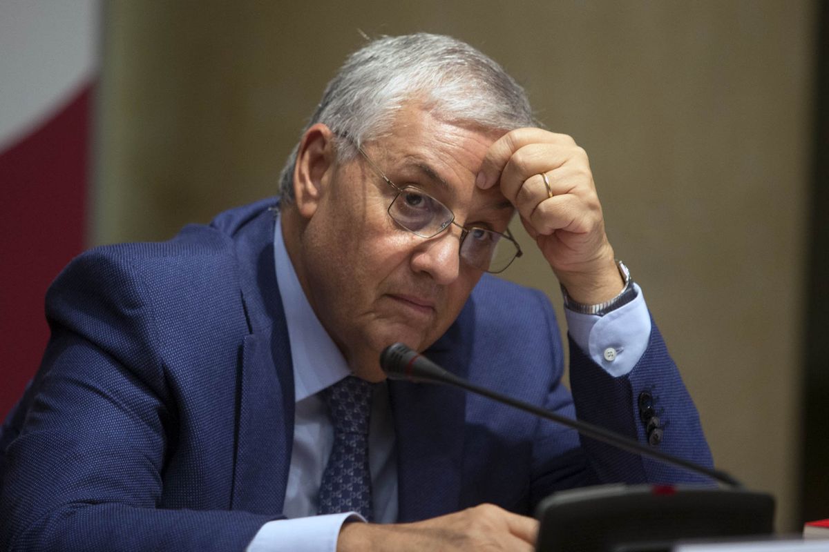 I «rimorsi di coscienza» di Pignatone per i soldi dati sottobanco ai mafiosi