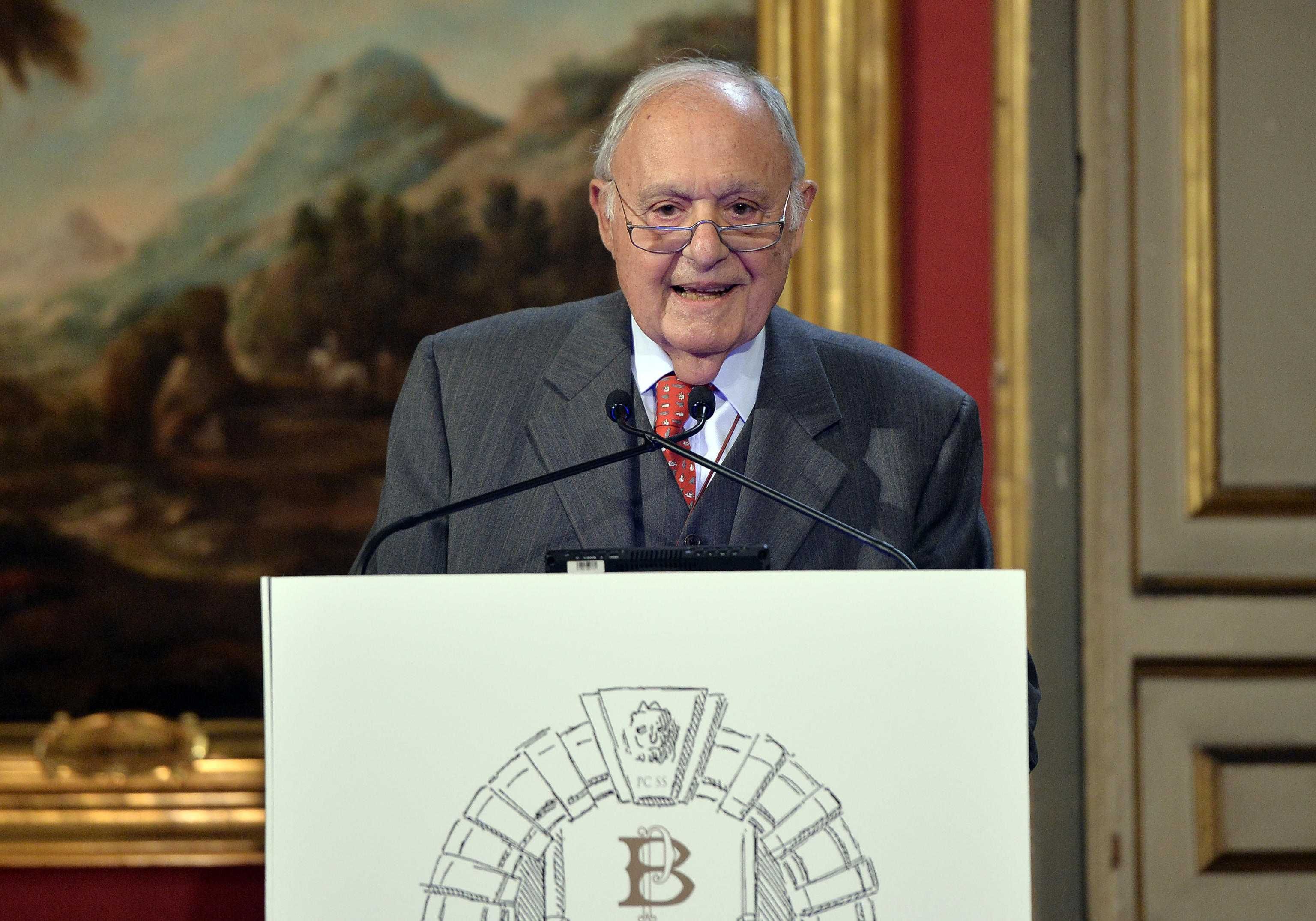 Savona striglia la Bce: «Coi conti in ordine lo spread è ingiusto, non deve esistere»