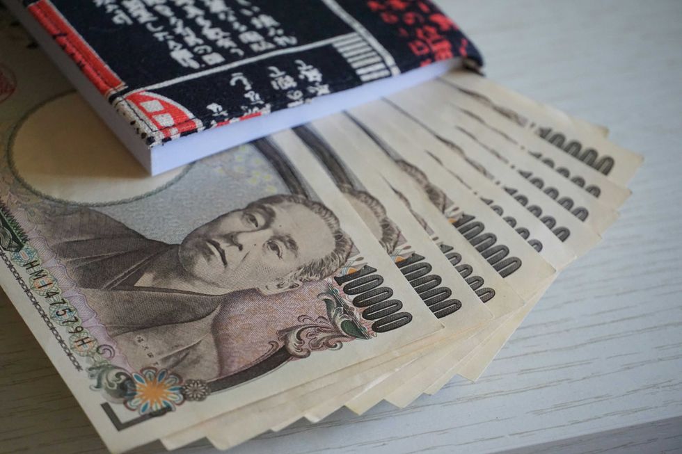 Japan, Yen, money, Japanese currency, wages