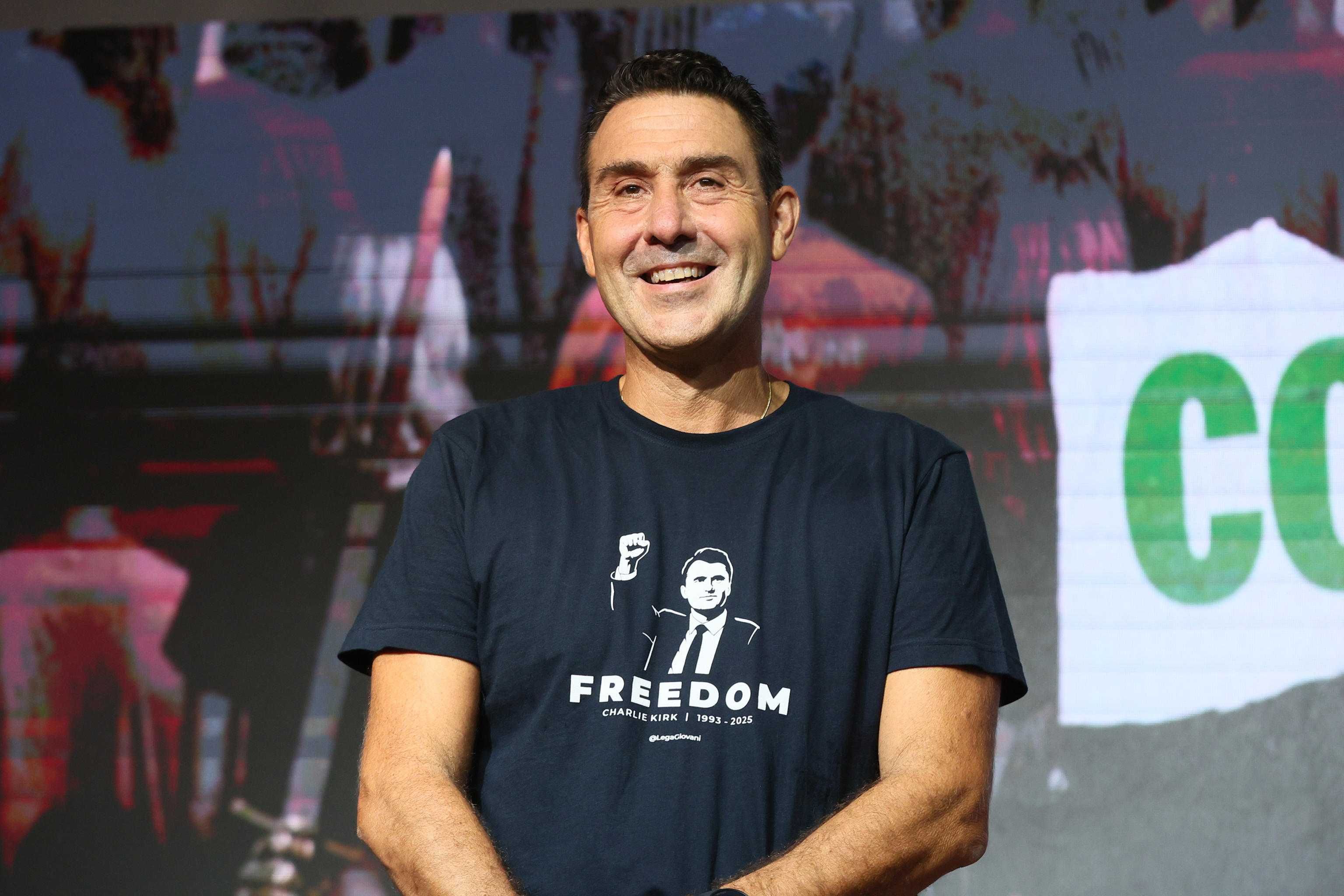 Niente effetto Vannacci: Lega ferma al 5%