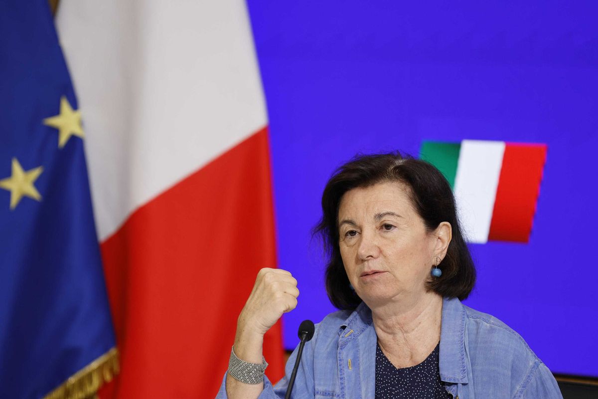 Dopo averla messa in soffitta la sinistra riscopre la Segre per dar addosso alla Roccella