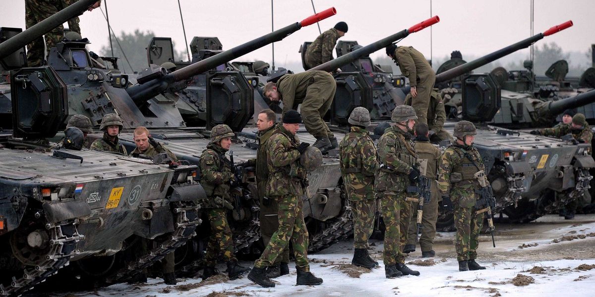 L’Europa si ostina su un riarmo folle. E così blocca gli Usa sulla pace in Ucraina L’Europa si ostina su un riarmo folle. E così blocca gli Usa sulla pace in Ucraina