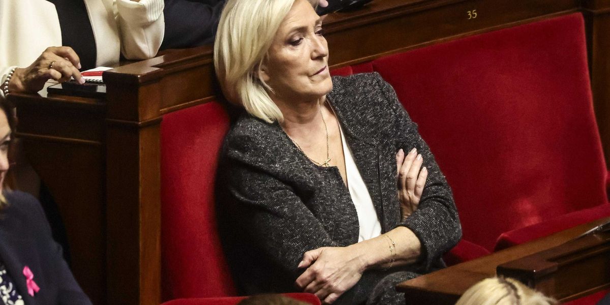 Liquidata la Le Pen, la Francia è ostaggio di un partitino al 2% Liquidata la Le Pen, la Francia è ostaggio di un partitino al 2%