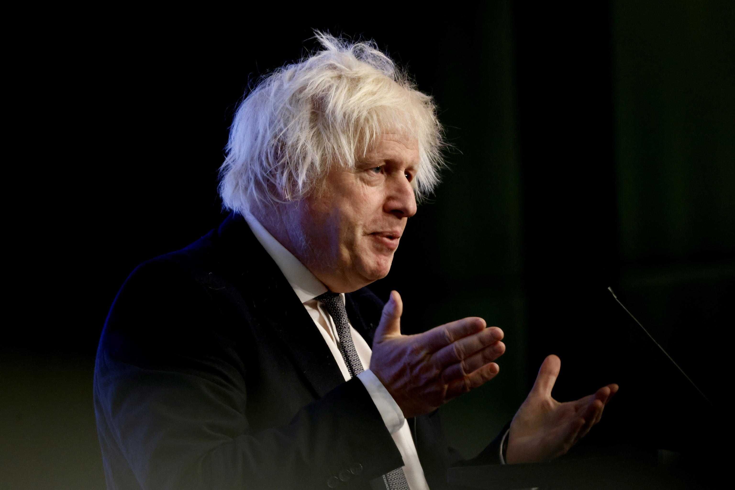 Gli immigrati servono per ridurre gli stipendi