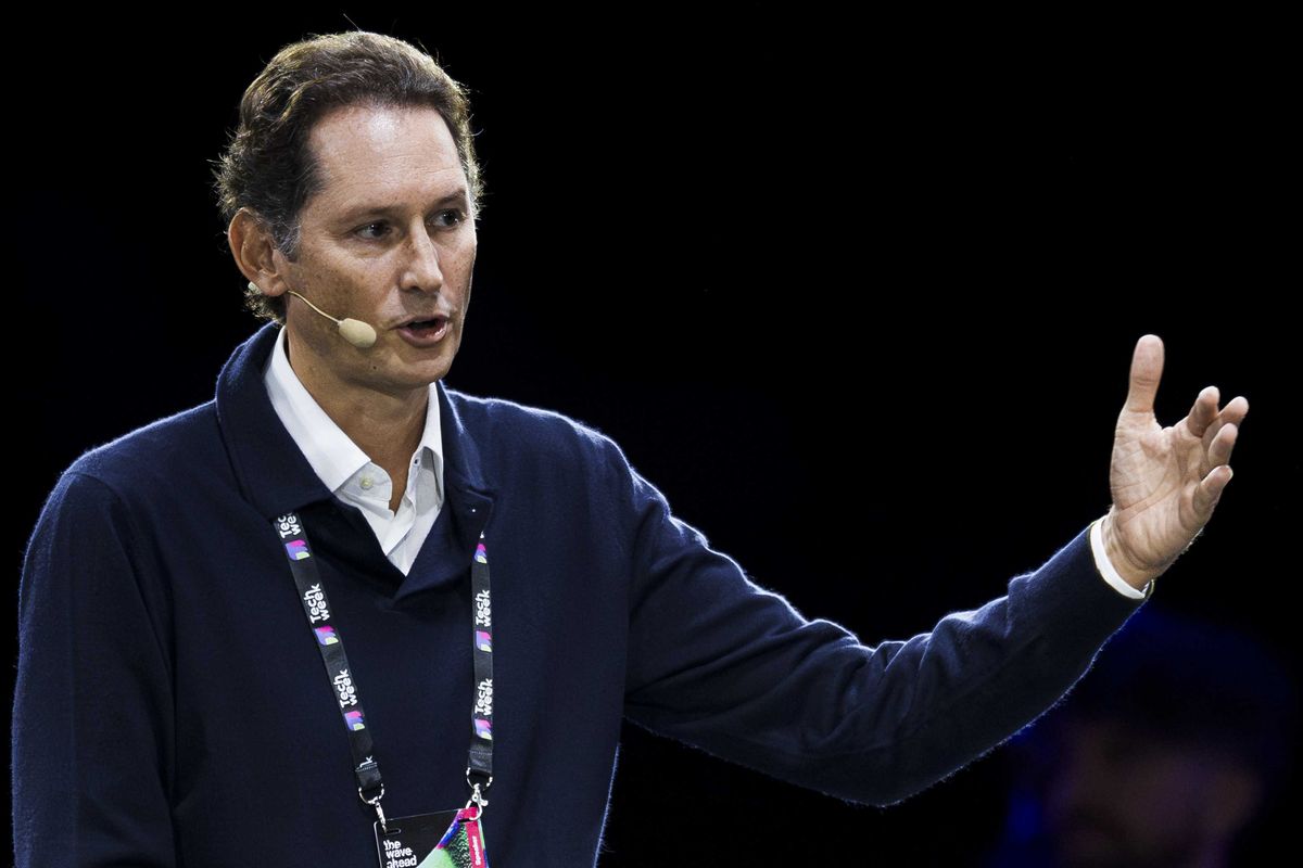 La spunta Trump: Elkann investe negli Usa