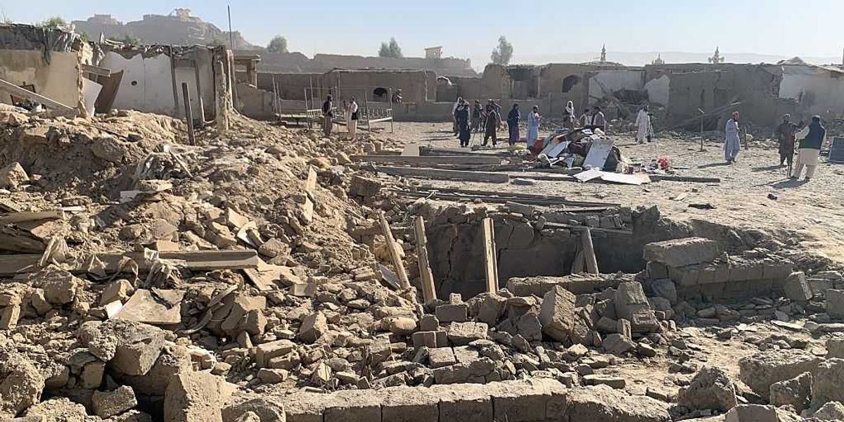 Afghanistan e Pakistan sull’orlo della guerra, tra accuse e manovre di Pechino e Delhi Afghanistan e Pakistan sull’orlo della guerra, tra accuse e manovre di Pechino e Delhi