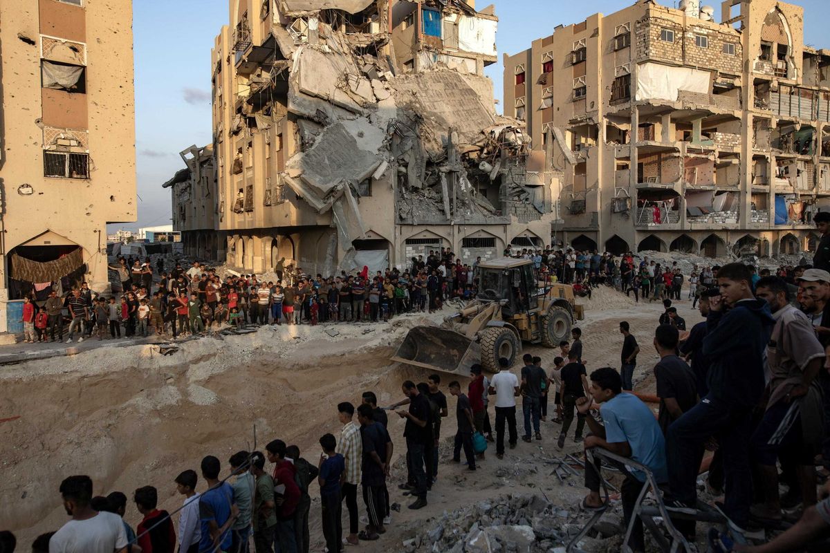 A Gaza schermaglie navali. Hamas: non ce ne andiamo. Transizione a guida Egitto