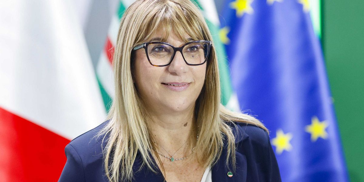 «Manovra giusta per alzare i salari. Si può migliorare, la Uil sta con noi?» «Manovra giusta per alzare i salari. Si può migliorare, la Uil sta con noi?»