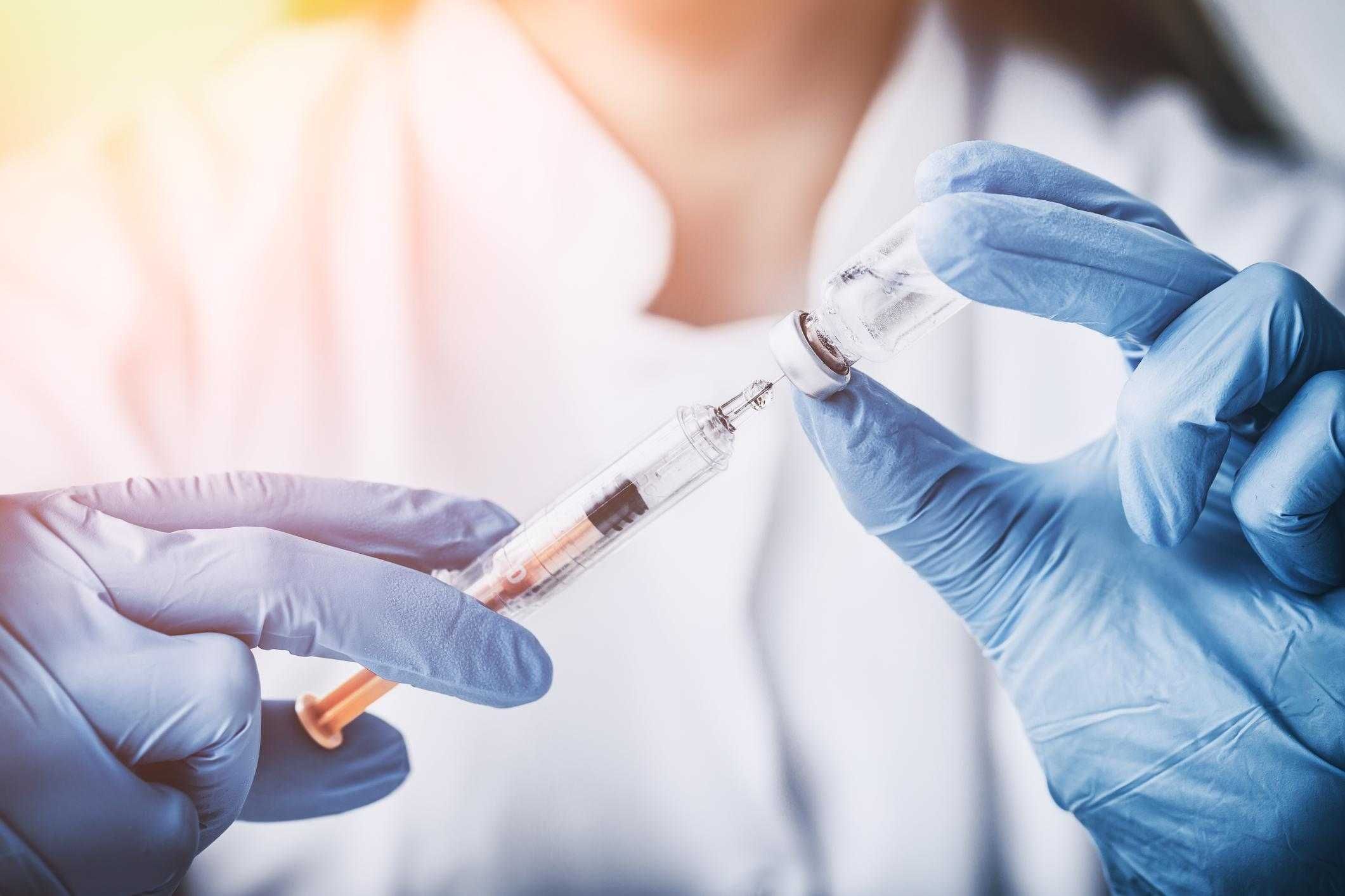 Nel muro vaccinista si è aperta una breccia