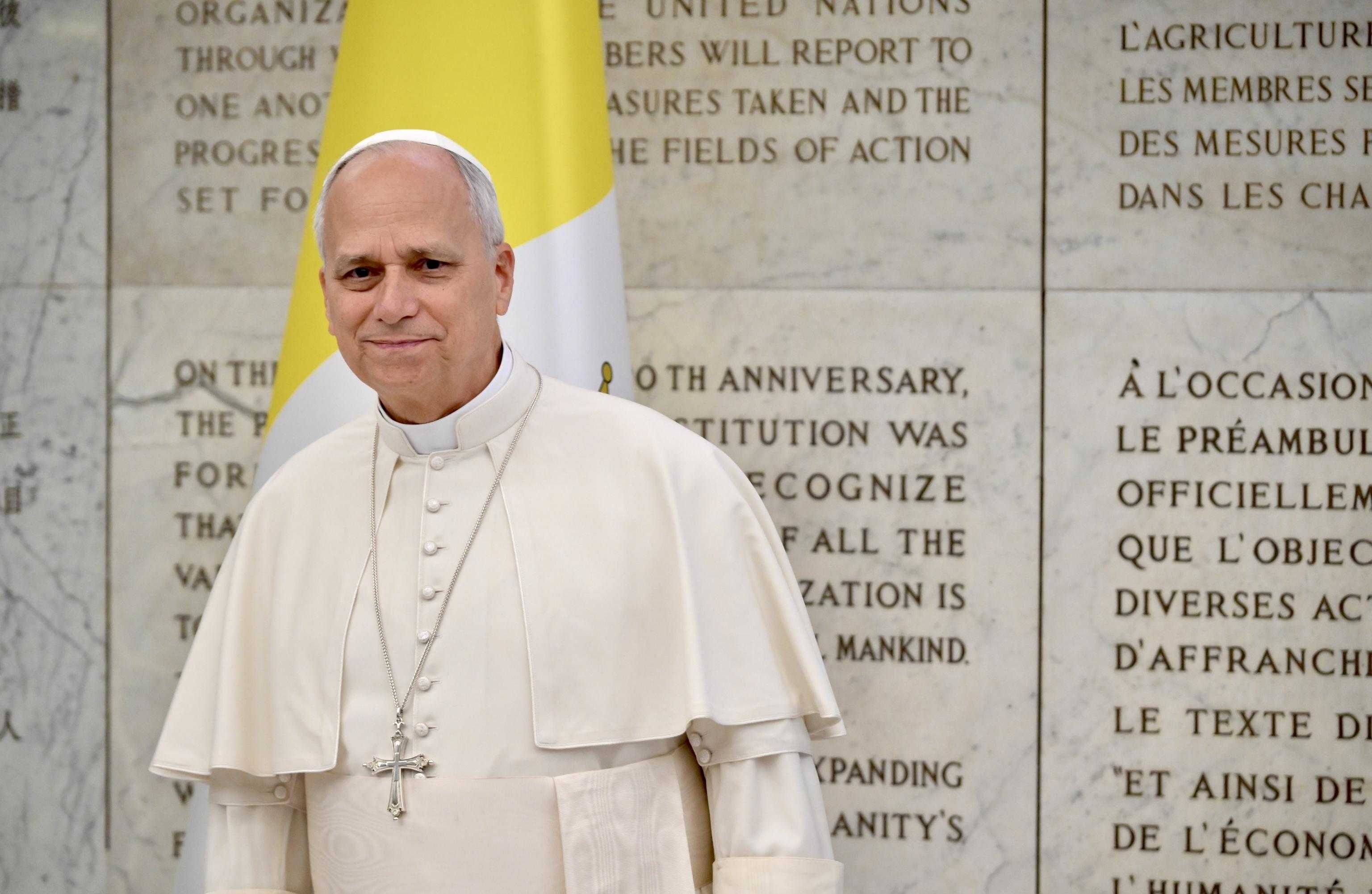 I santi del Papa scomodano Maduro