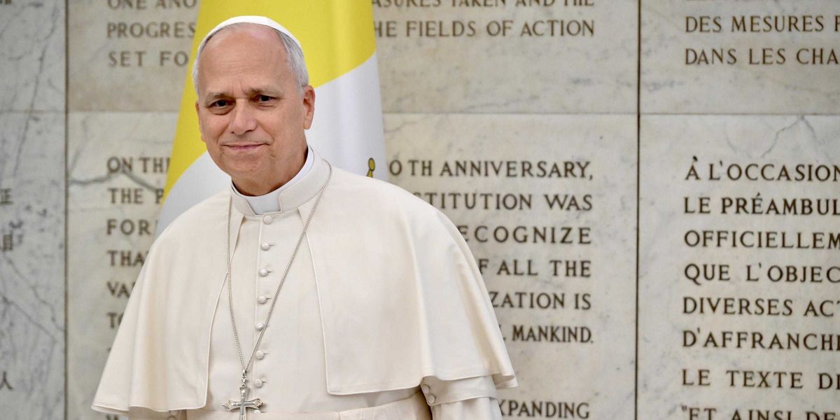 i santi del papa scomodano maduro