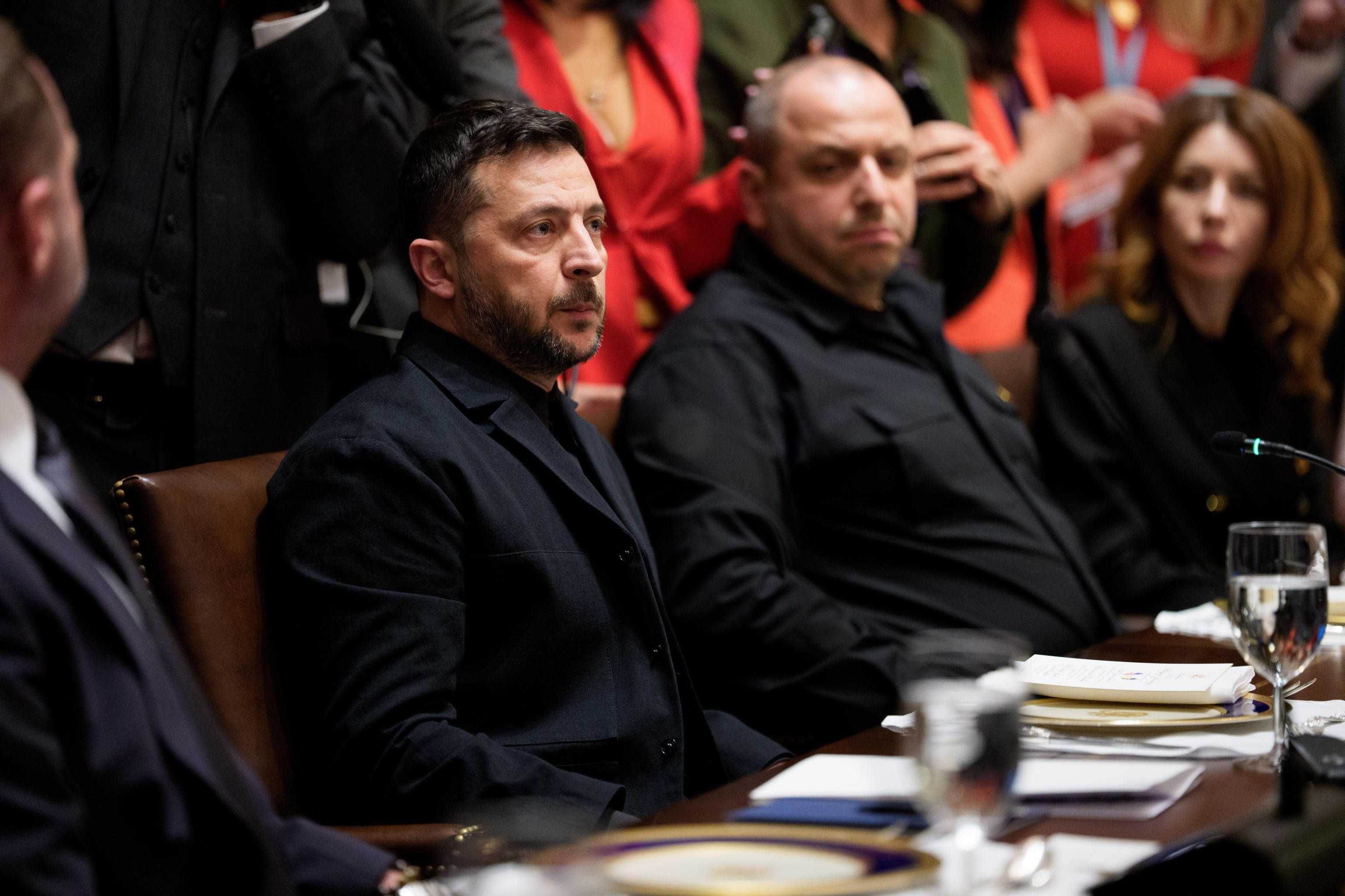 Lite furiosa tra Trump e Zelensky. «Cedi il Donbass o sarai distrutto»