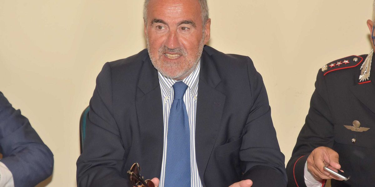 Il metodo «Squadretta» con i politici. «Soffiate e blitz per dettare legge» Il metodo «Squadretta» con i politici. «Soffiate e blitz per dettare legge»