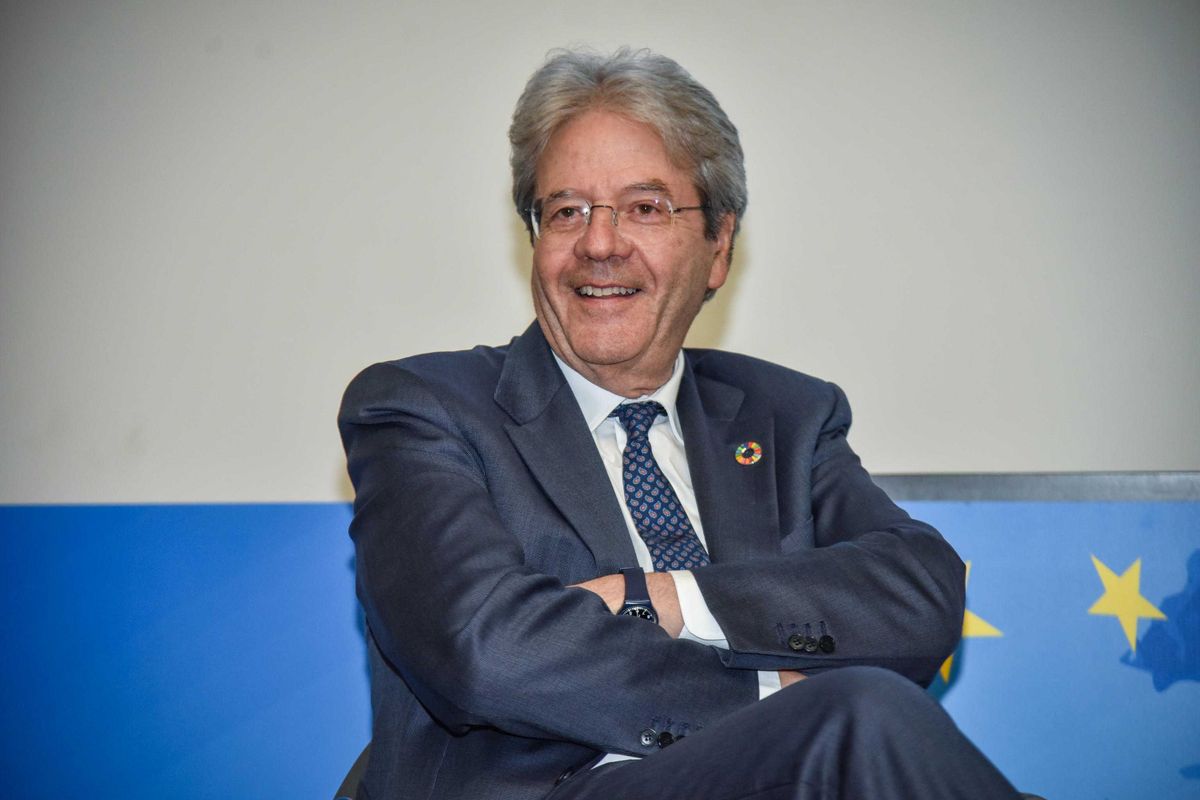 Gentiloni allarmato per l’industria distrutta dalle sue strategie verdi