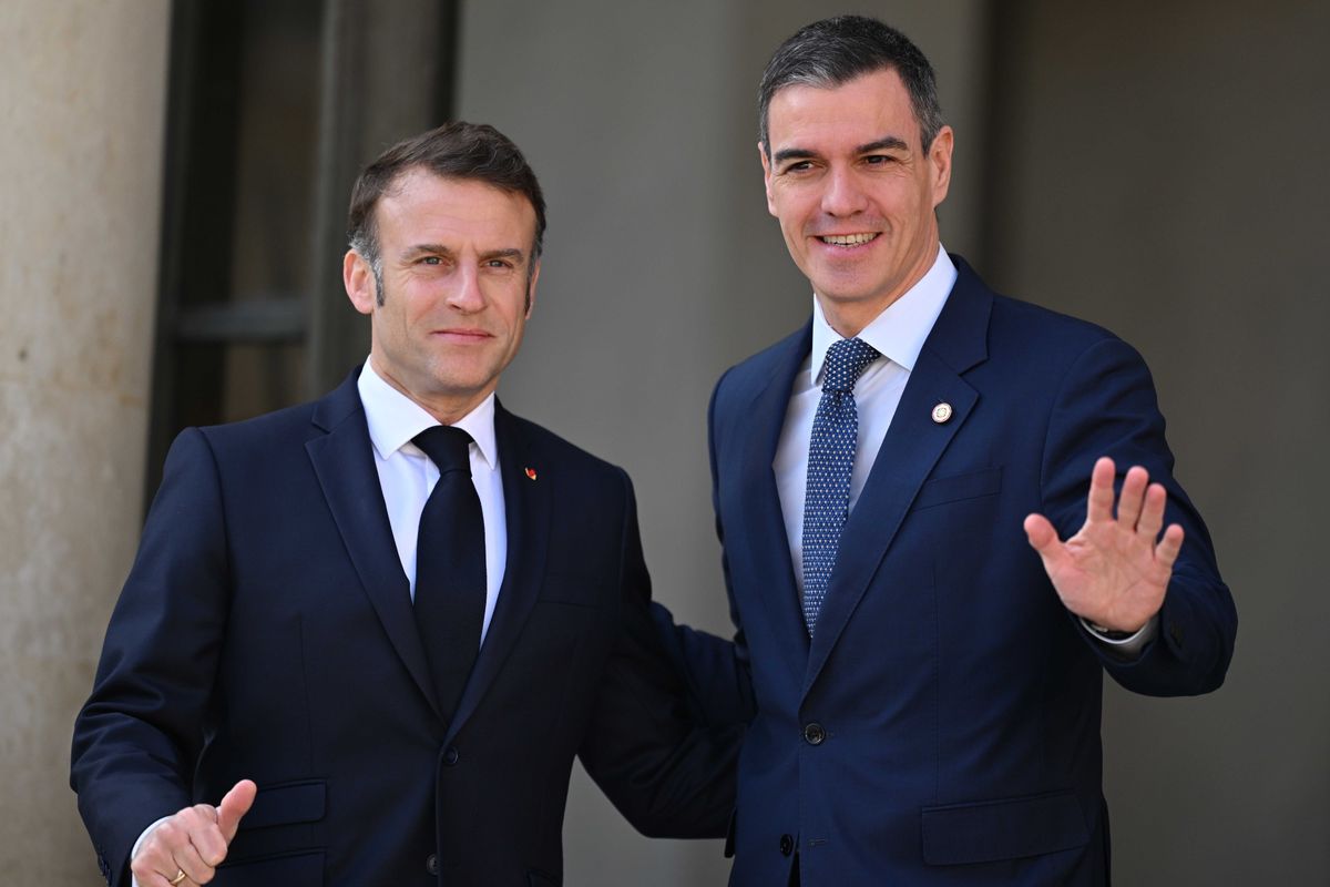 Macron e Sánchez danno il colpo di grazia all’auto