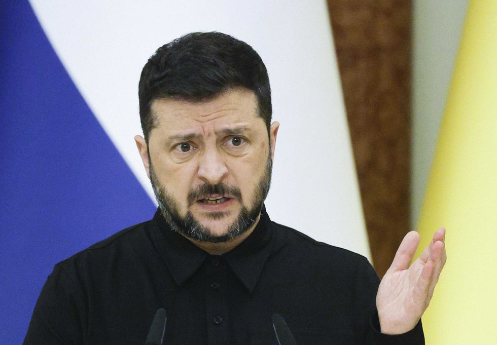 Kiev perde il Donbass pure di diritto