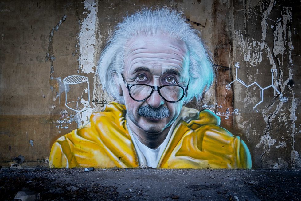 4 everyday phrases that may indicate someone is highly intelligent