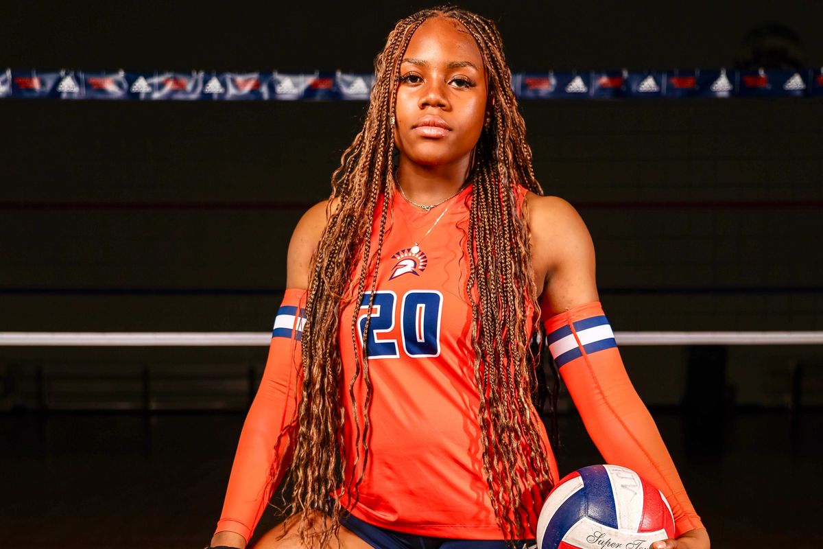 LOVB Spotlight: Seven Lakes' "Wiggles" Ngoh commits to USC amid breakout season