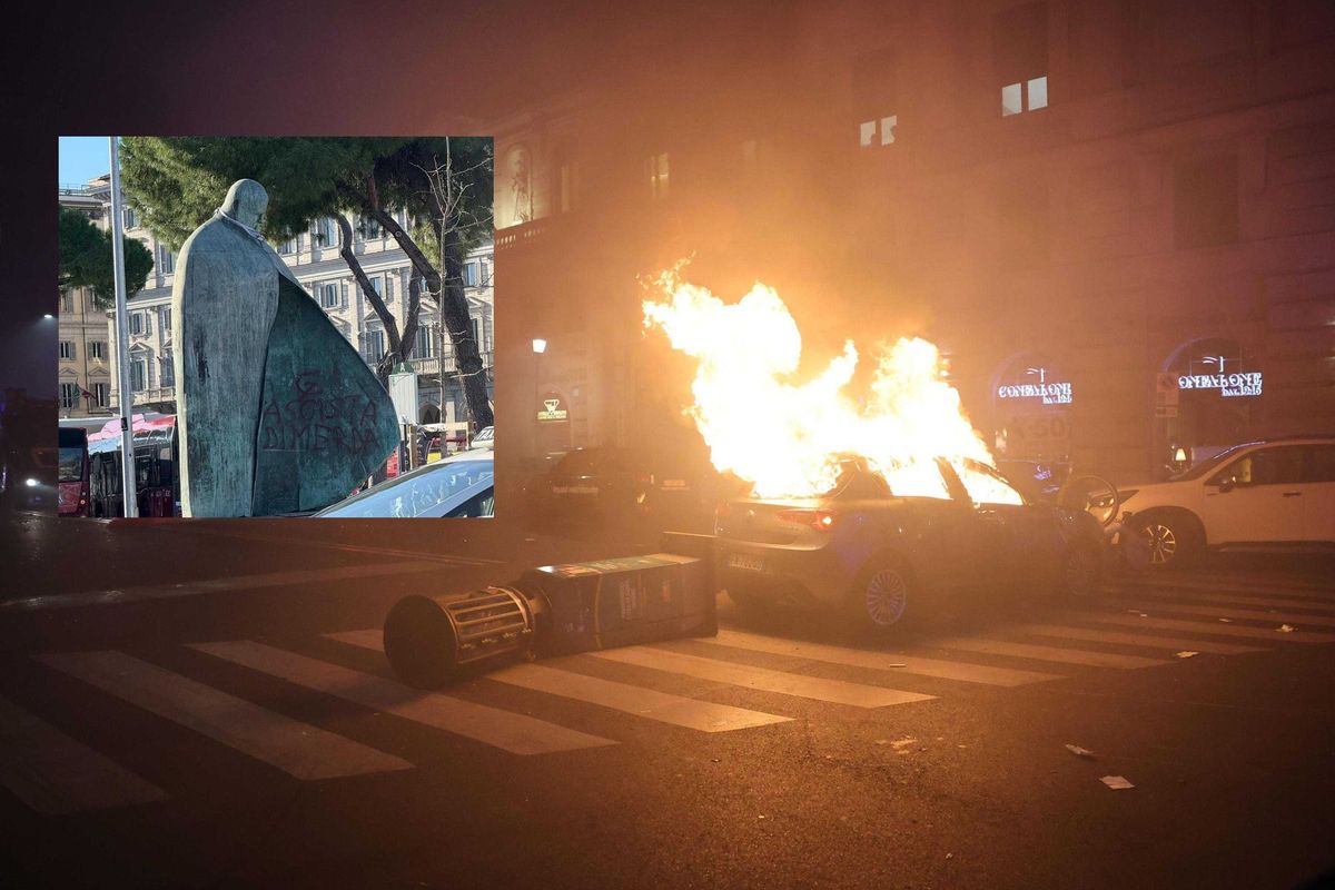 Cori da stadio per i terroristi e insulti a Giovanni Paolo II. I pro Pal gettano la maschera