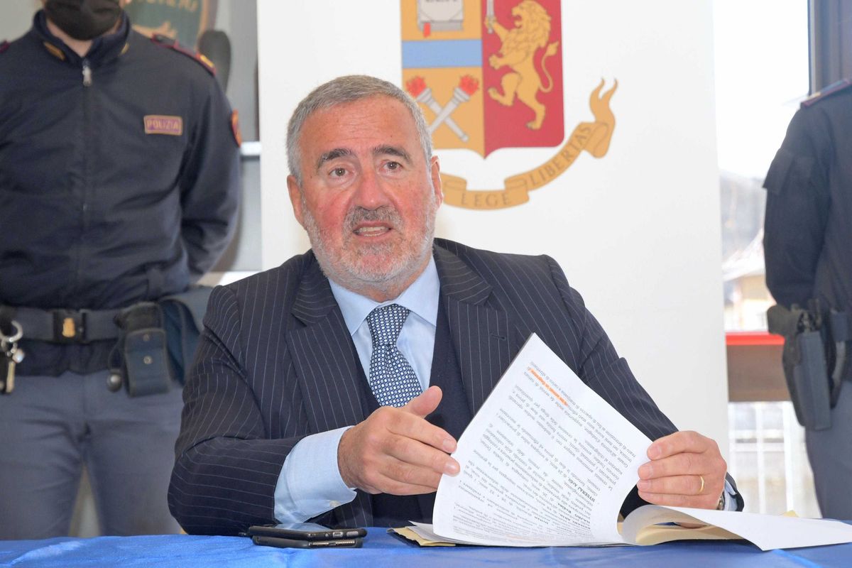 Politici, amanti, corruzione. C’è un altro fascicolo sull’ex pm di Garlasco