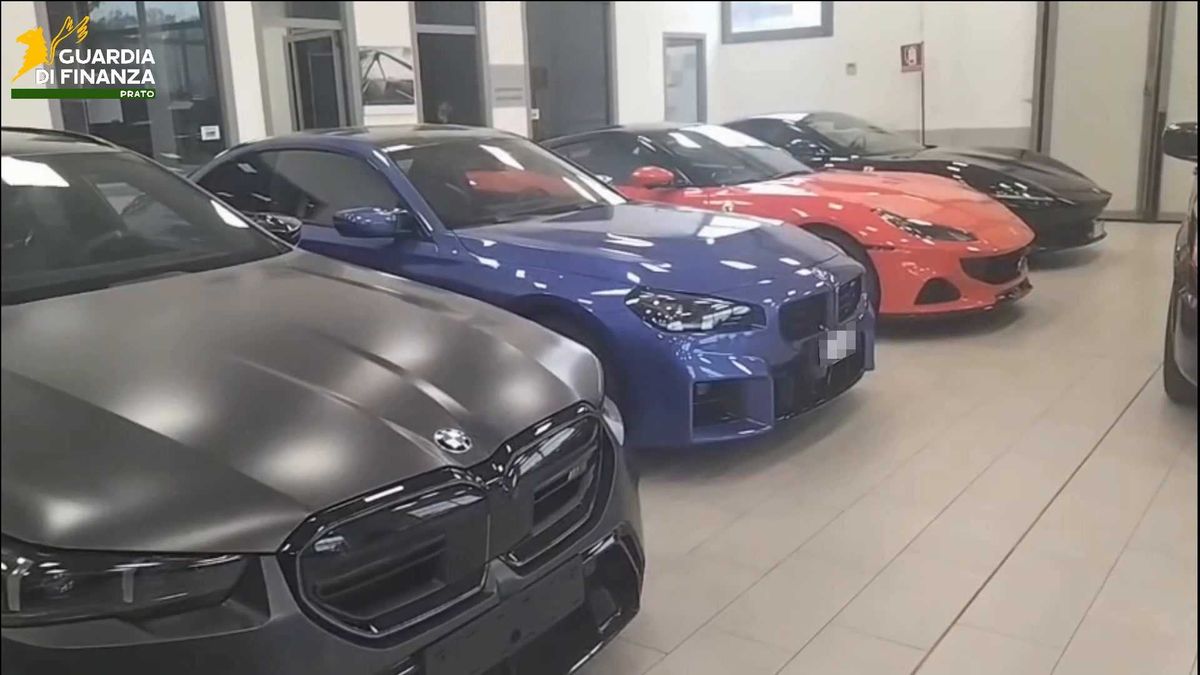 Traffico di auto di lusso: la GdF scopre un illecito da 43 milioni