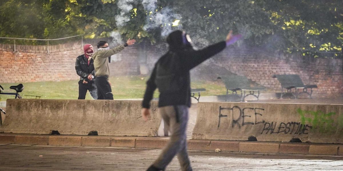 I centri sociali stanno fomentando i maranza per creare il caos in Italia