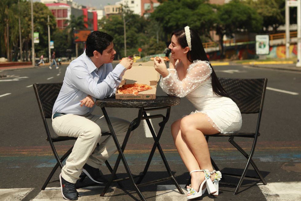 couple, date, conversation, 30-second rule, chatting, encouragement, small talk