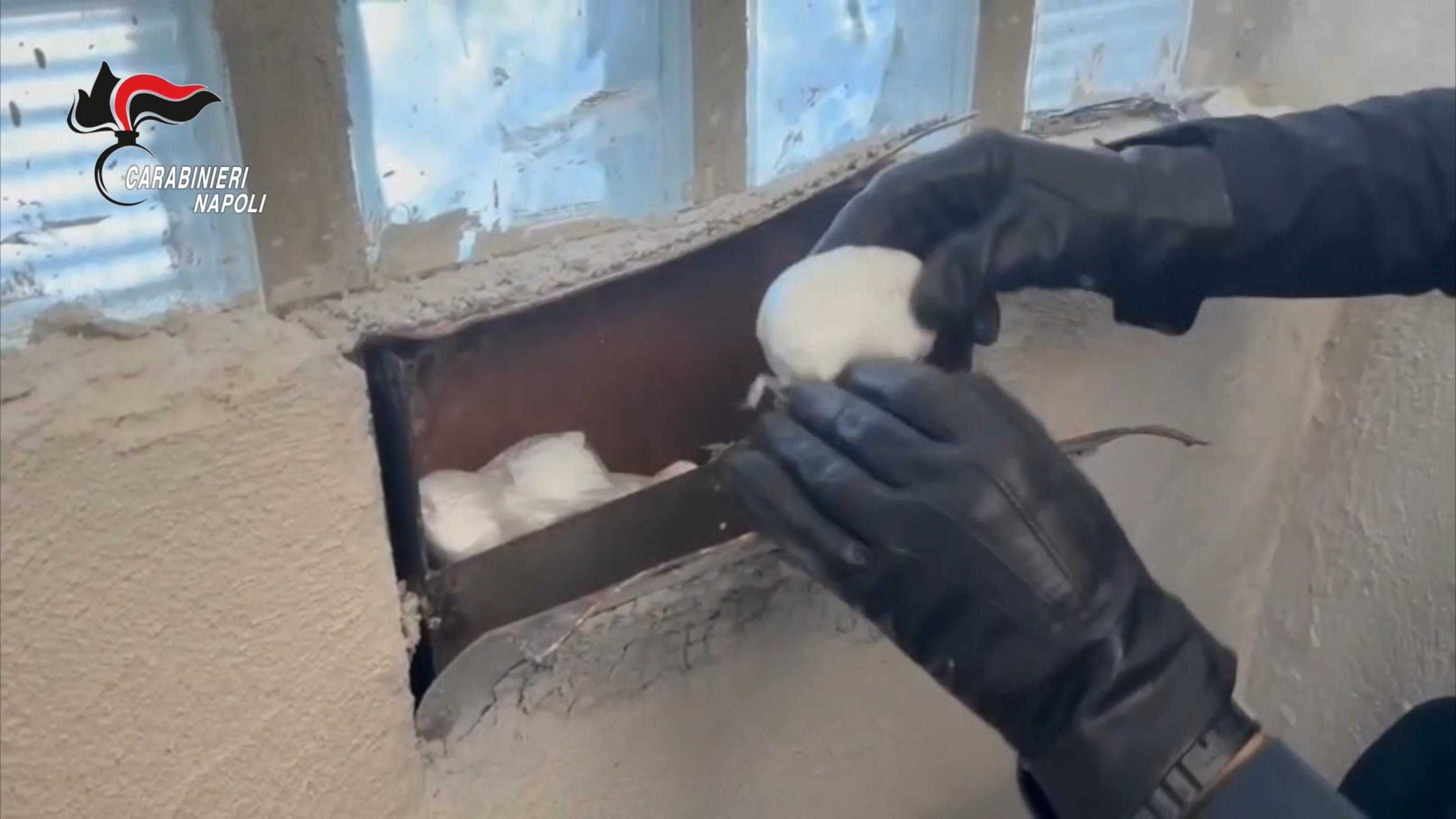 Caivano, i Carabinieri smantellano una piazza di spaccio