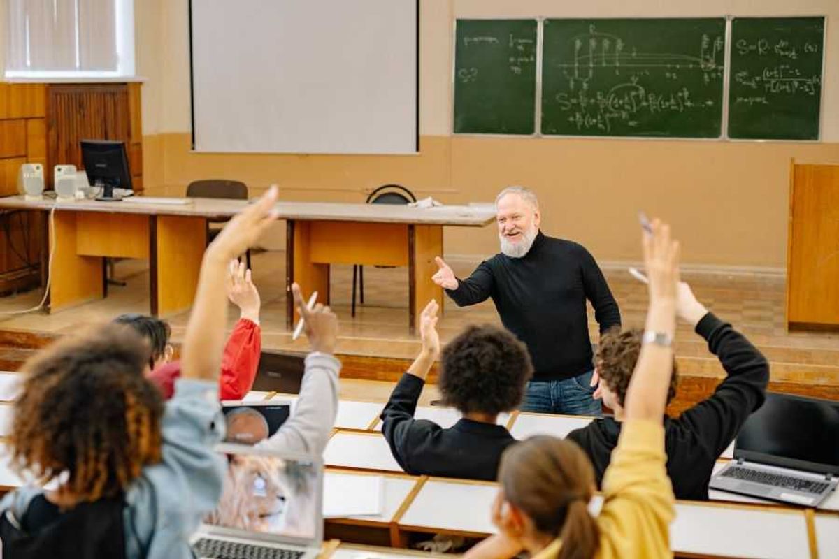 malicious compliance; laptop ban; professor bans laptops; petty behavior; funny revenge; college students