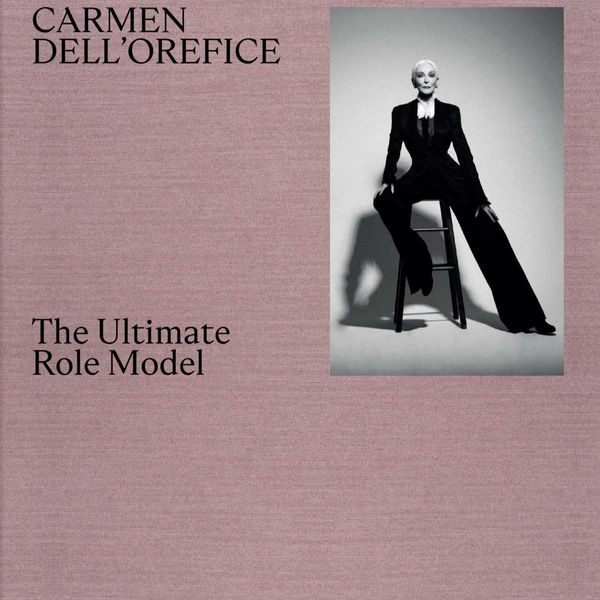 Carmen Dell'Orefice edita da Skira