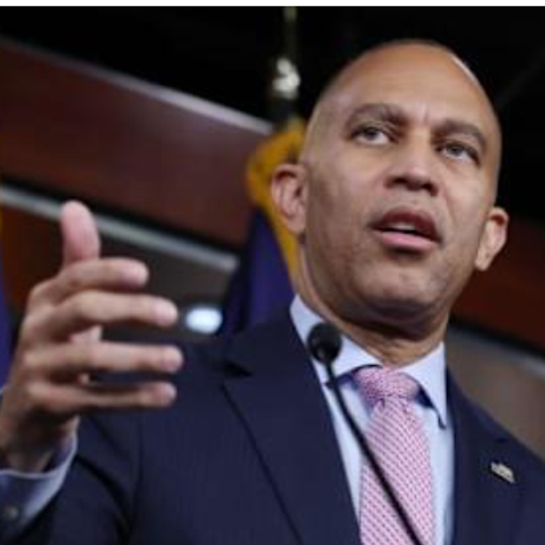 'On Vacation': Jeffries Scorches GOP Leaders For Fleeing Town During Shutdown