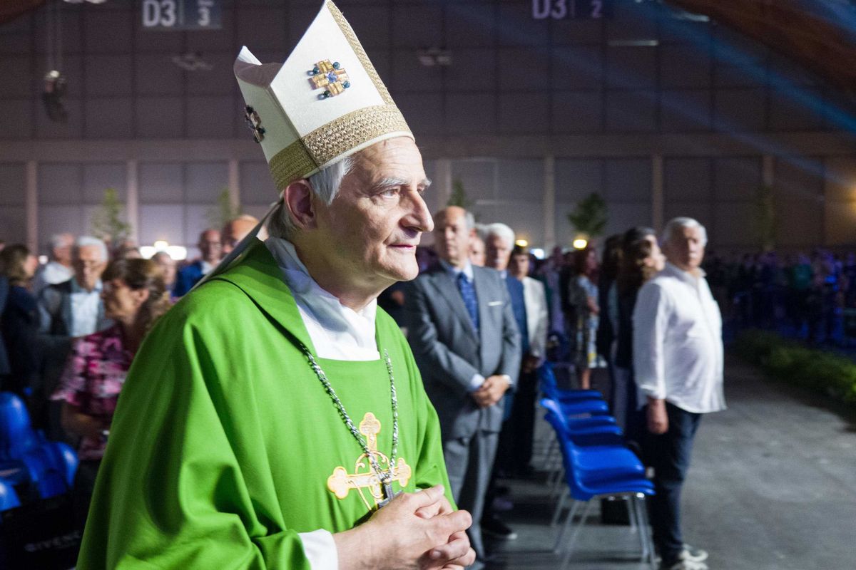 Zuppi tiene la barra a sinistra. E la Cei sfida Leone XIV riaprendo a coppie omo e gay