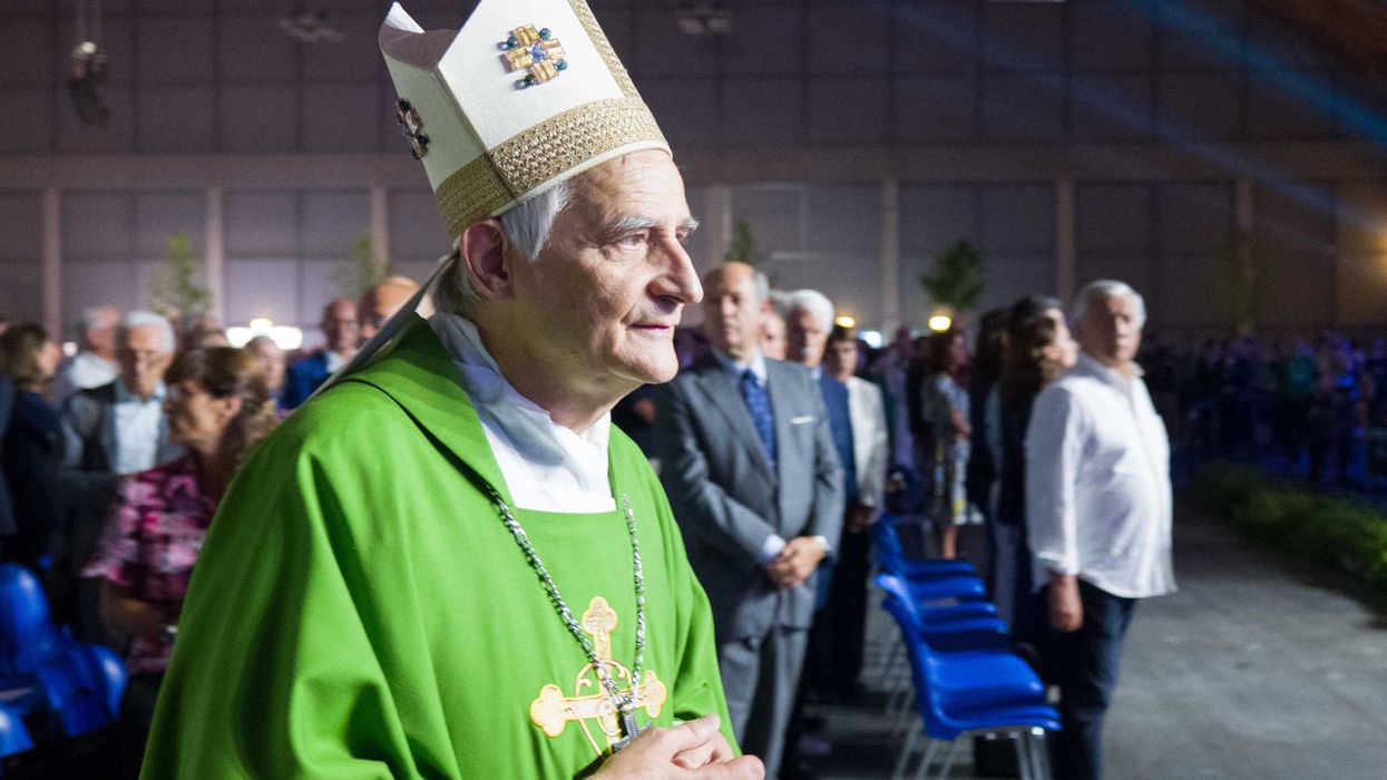 Zuppi tiene la barra a sinistra. E la Cei sfida Leone XIV riaprendo a coppie omo e gay