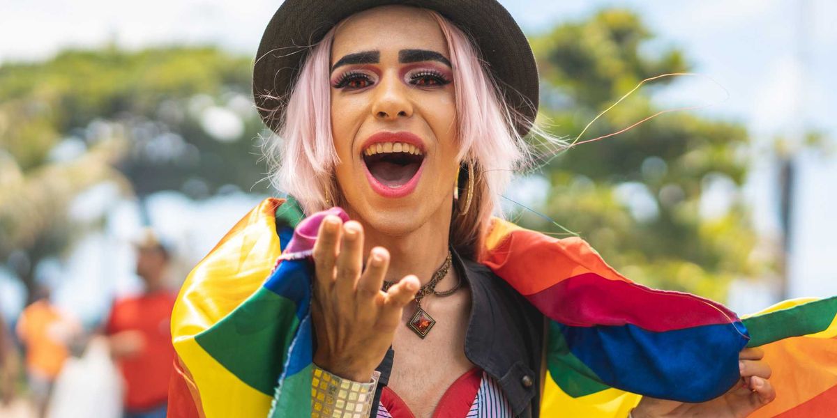 È finita la moda di diventare trans. Queer & C. dimezzati in due anni È finita la moda di diventare trans. Queer & C. dimezzati in due anni