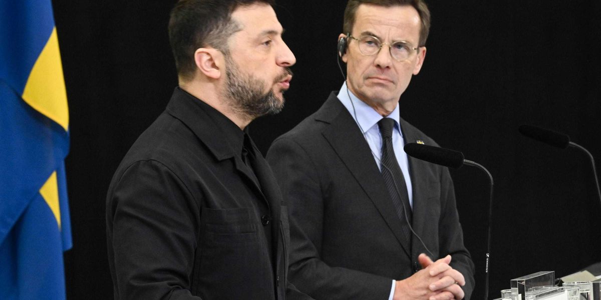 Zelensky ora ragiona: «Congelare la linea del fronte, ma senza cedere i territori» Zelensky ora ragiona: «Congelare la linea del fronte, ma senza cedere i territori»