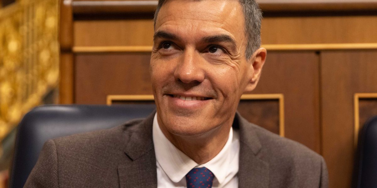 Sánchez paga pegno agli alleati: odio verso Madrid e antifascismo