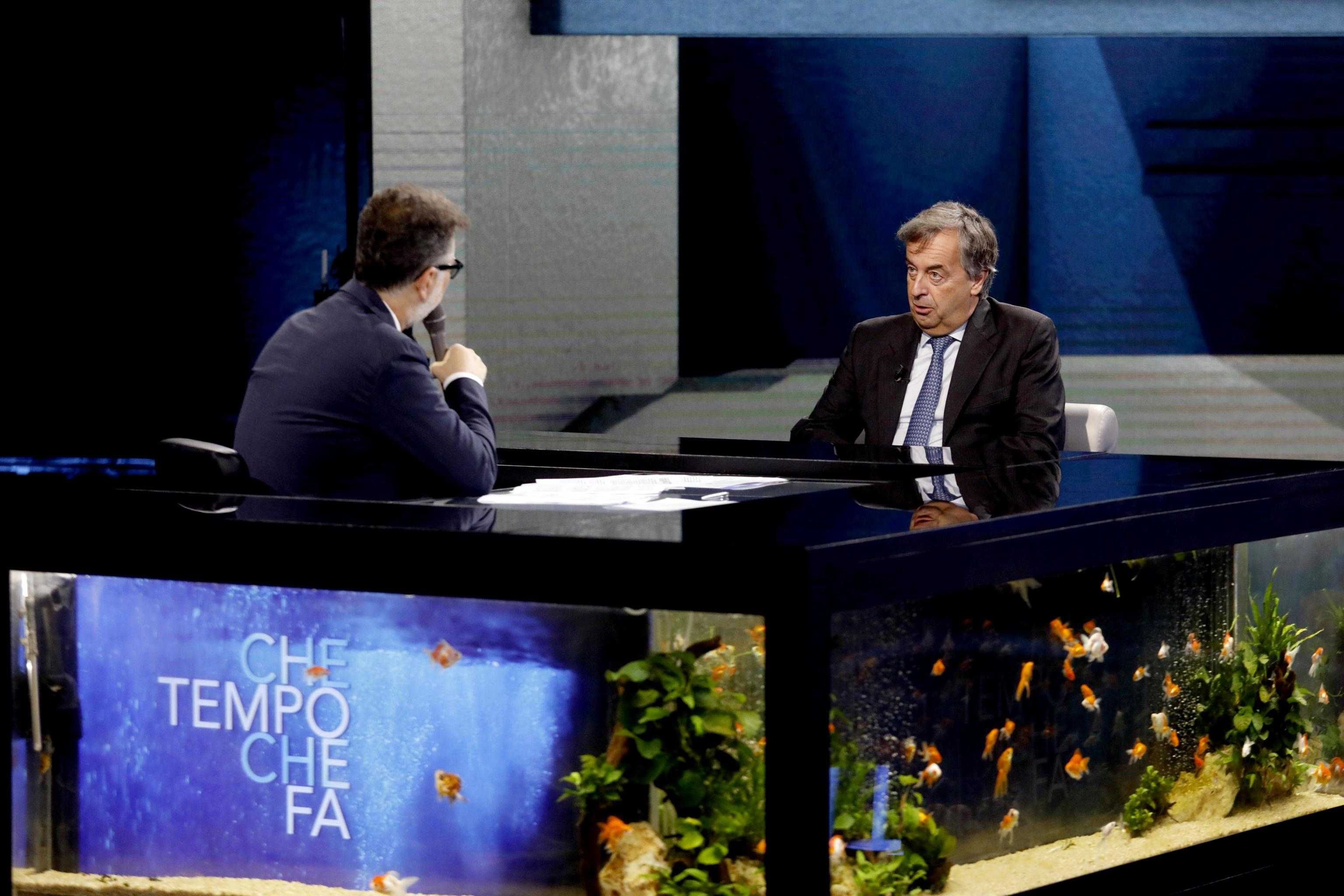 Burioni, lei insulta ma la medaglia d’oro della somaraggine è tutta sua