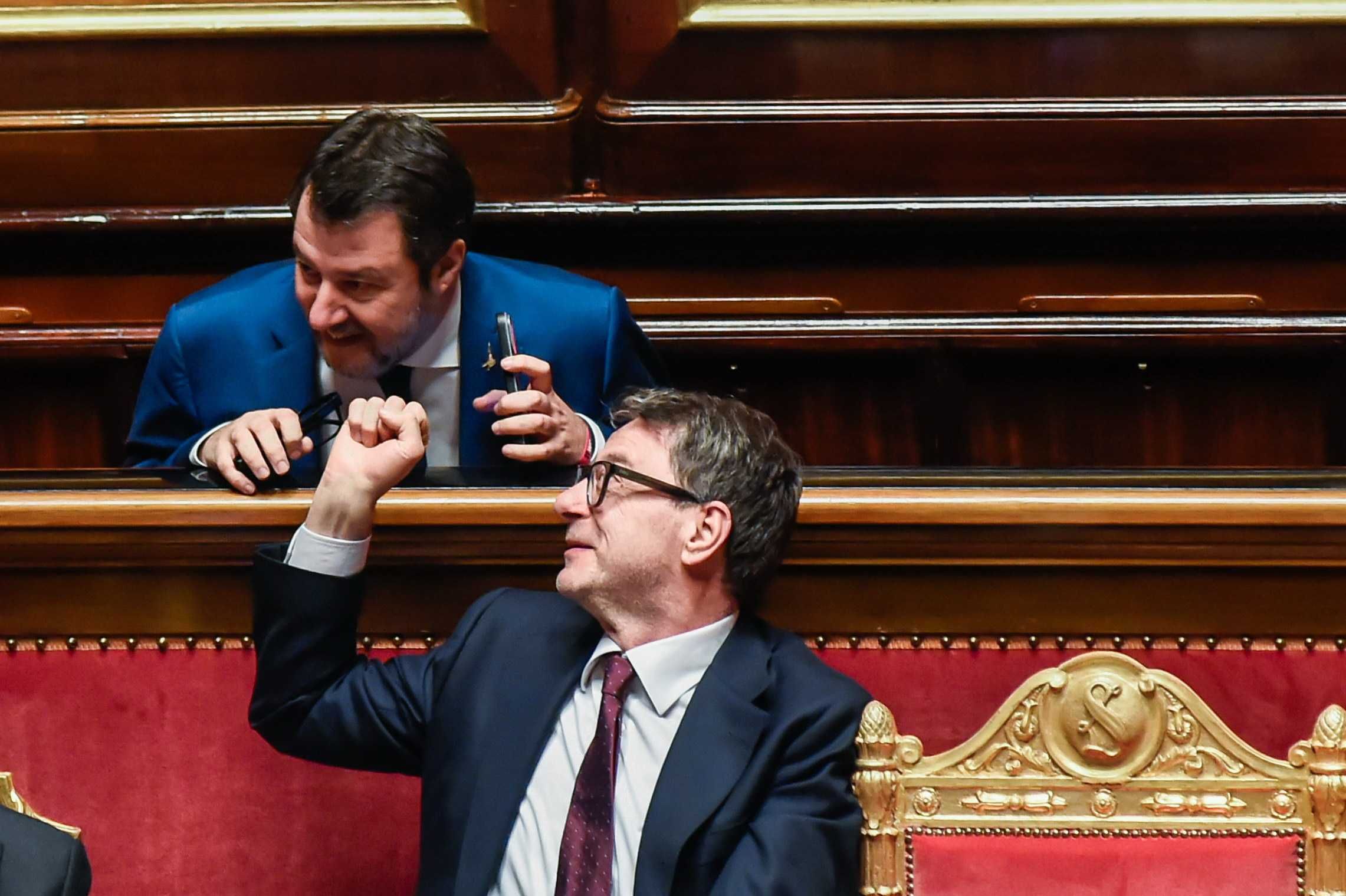 Affitti brevi, tensione tra Giorgetti e Salvini