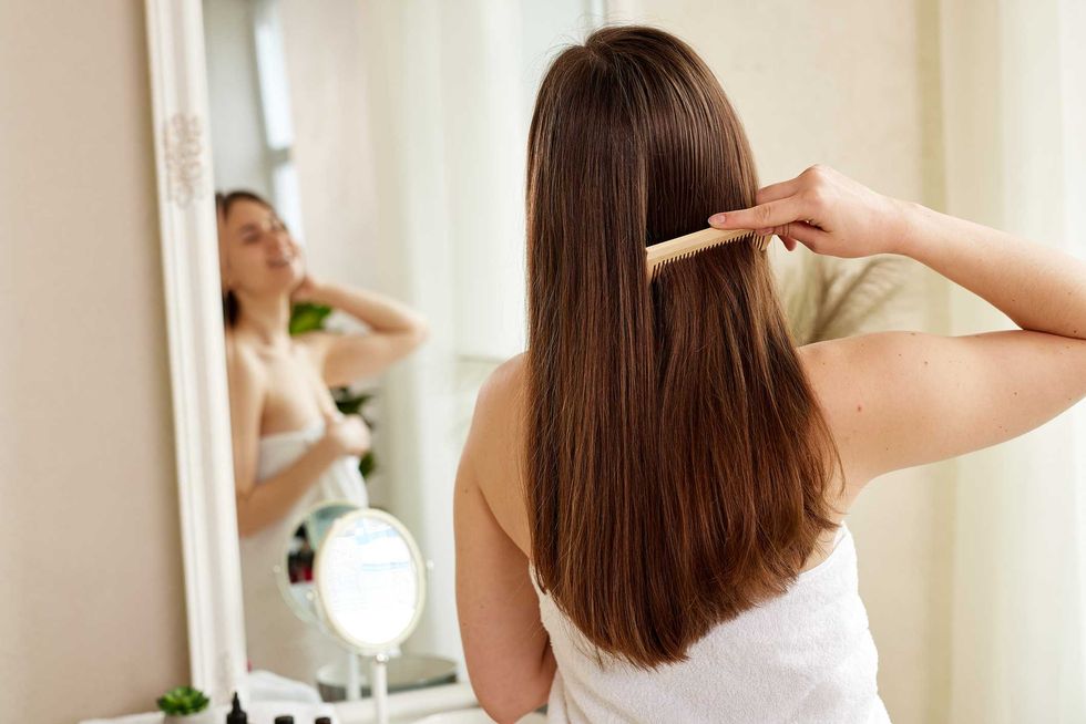 Cadono le foglie e anche i capelli? Ecco quando non preoccuparsi