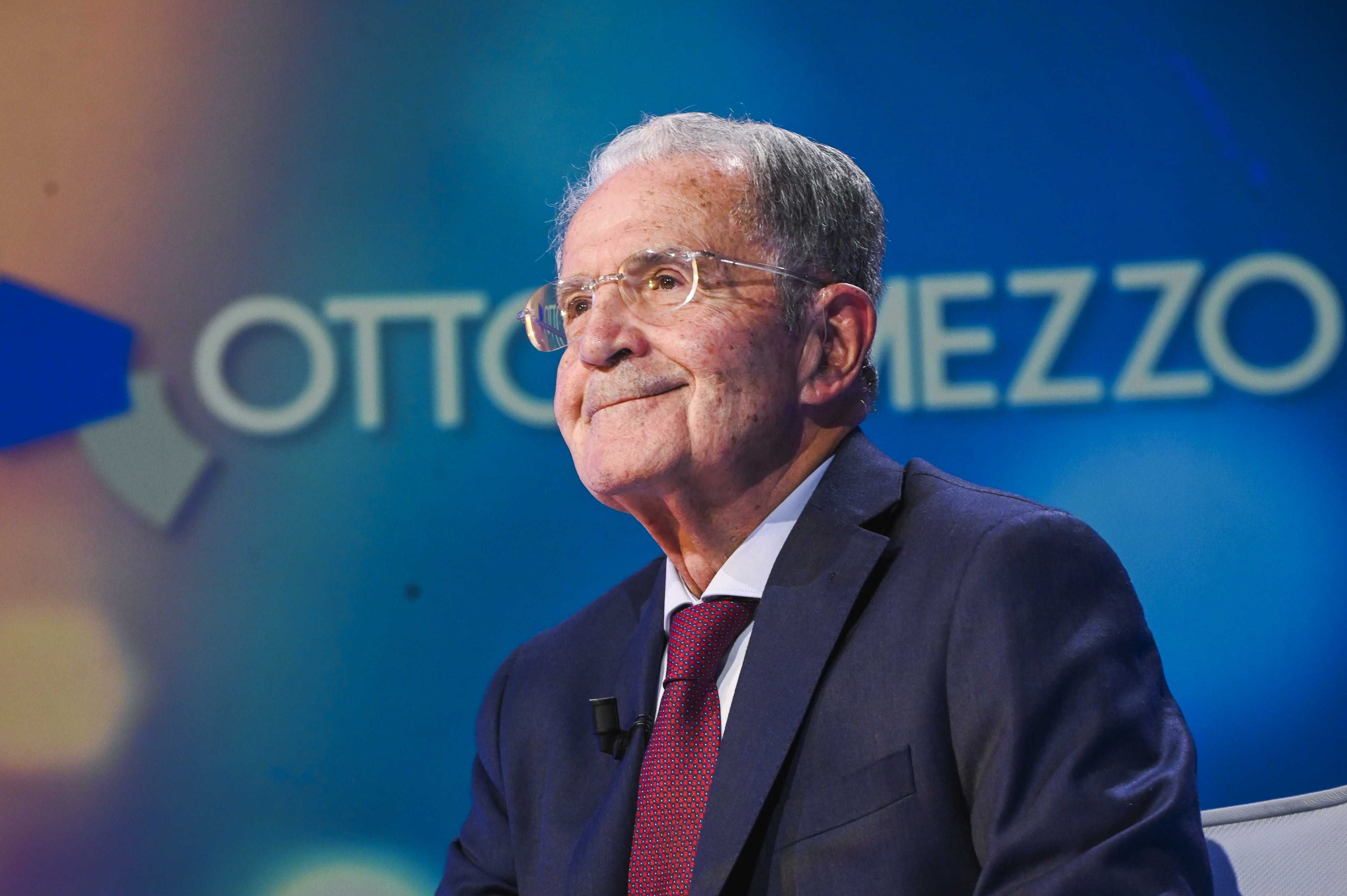 Prodi tira i capelli pure alla Schlein