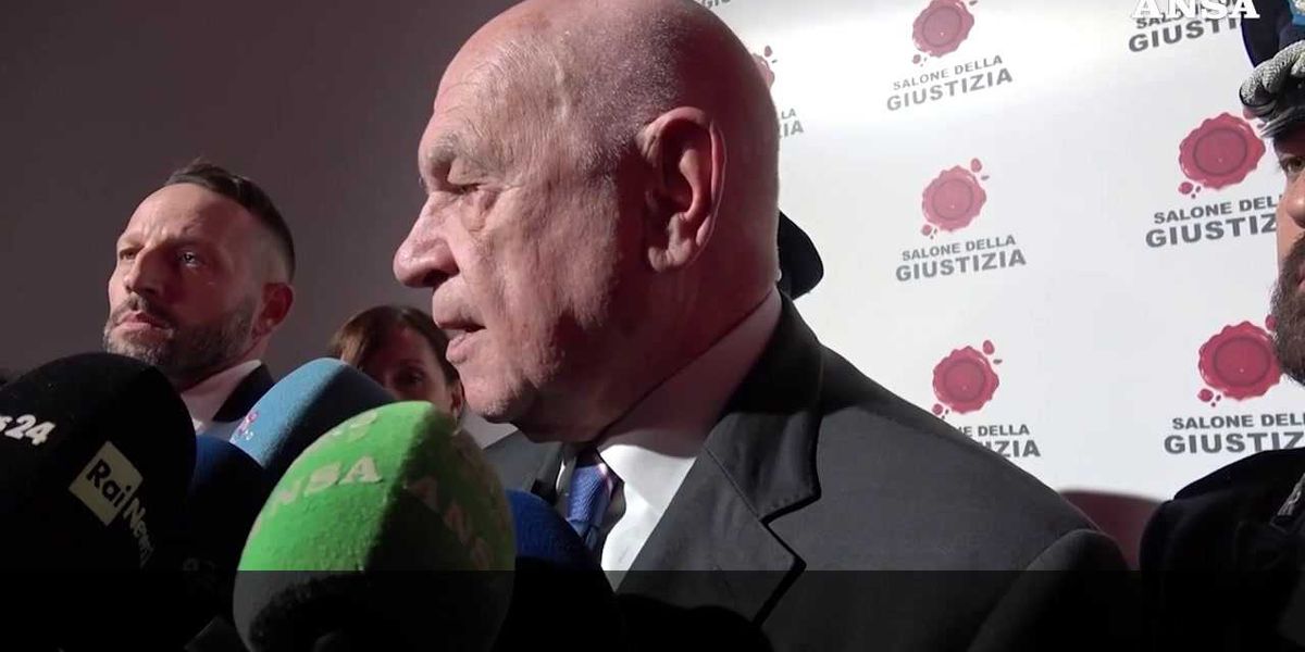 Giustizia, Nordio: «Parlare di attentato alla Costituzione è schizofrenia logica» Giustizia, Nordio: «Parlare di attentato alla Costituzione è schizofrenia logica»