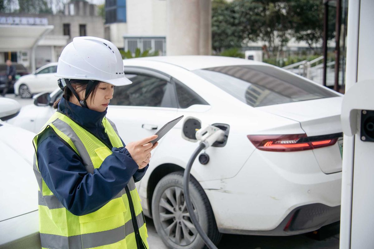 Ha sfasciato l’Europa e ora la Cina rottama anche l’auto elettrica