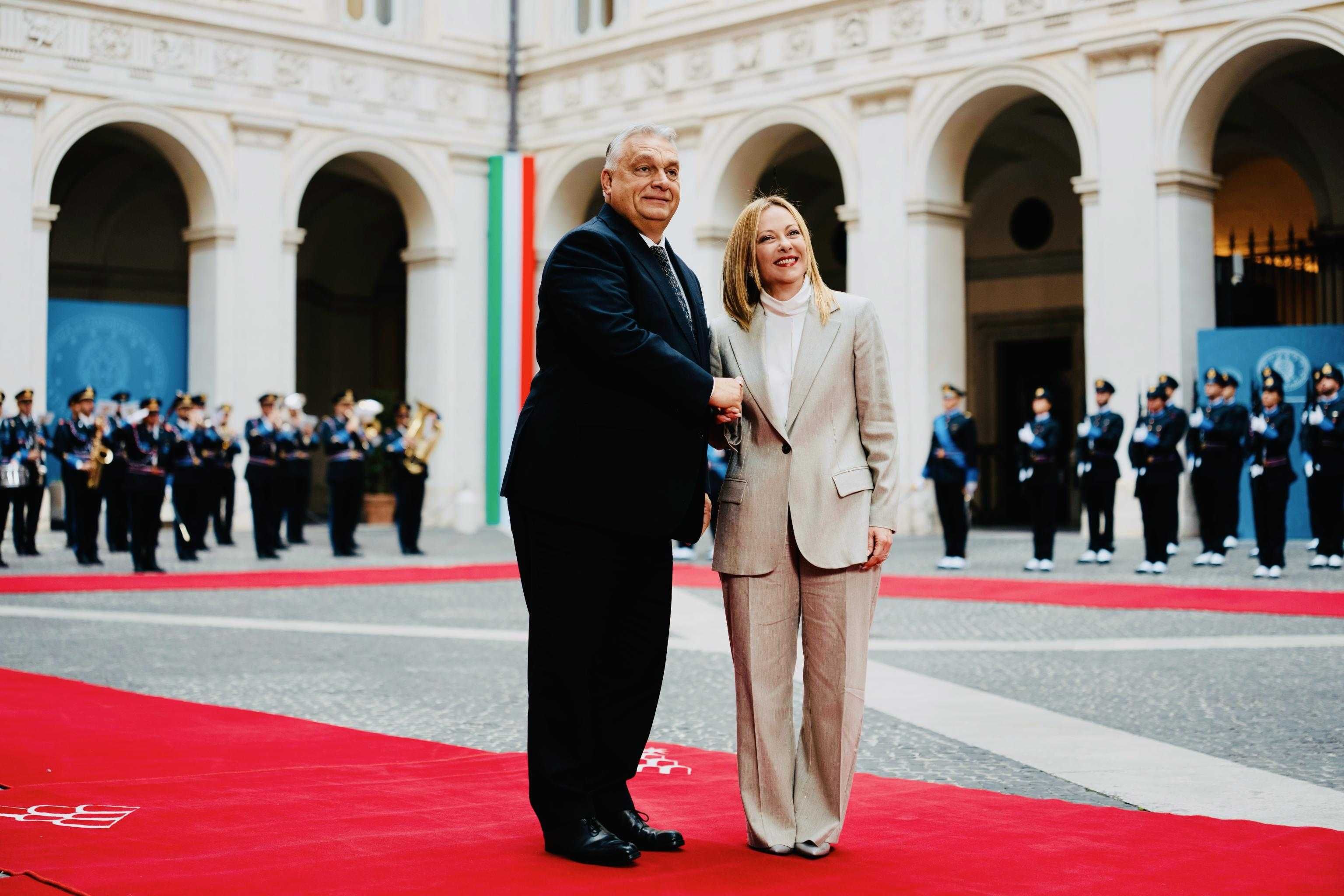 Dietro le polemiche montate su Orbán c’è la paura di un asse destra-popolari