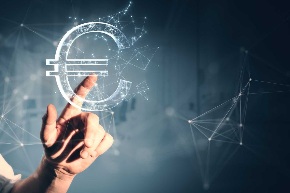 Costoso e pericoloso. Ecco l’euro digitale che «conierà» la Bce