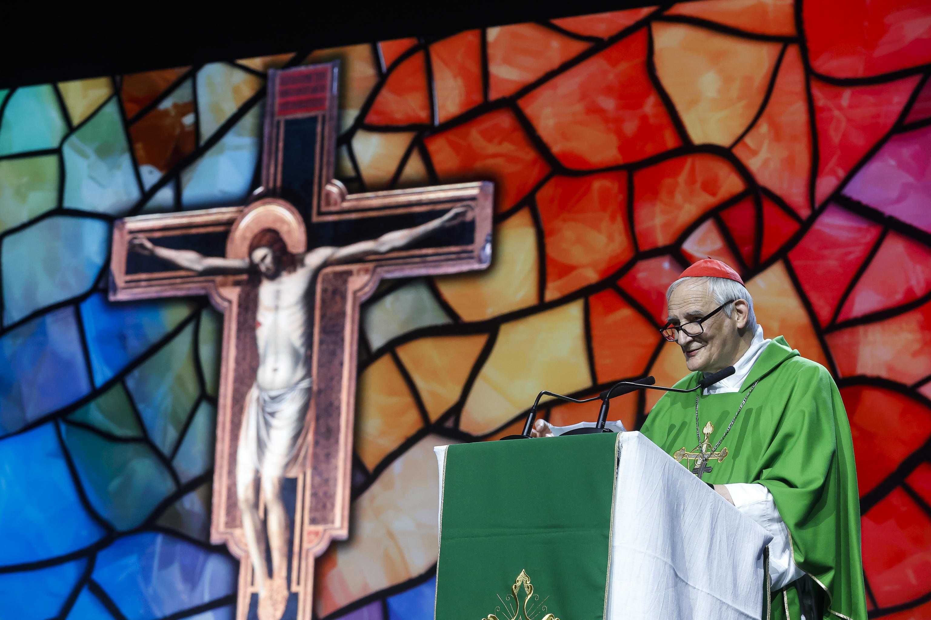La Cei sfila al gay pride, fedeli furiosi