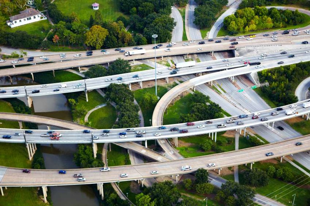 Logistics Management magazine, a leading supply chain publication, has recognized Penske Logistics with two gold Quest for Quality Awards.