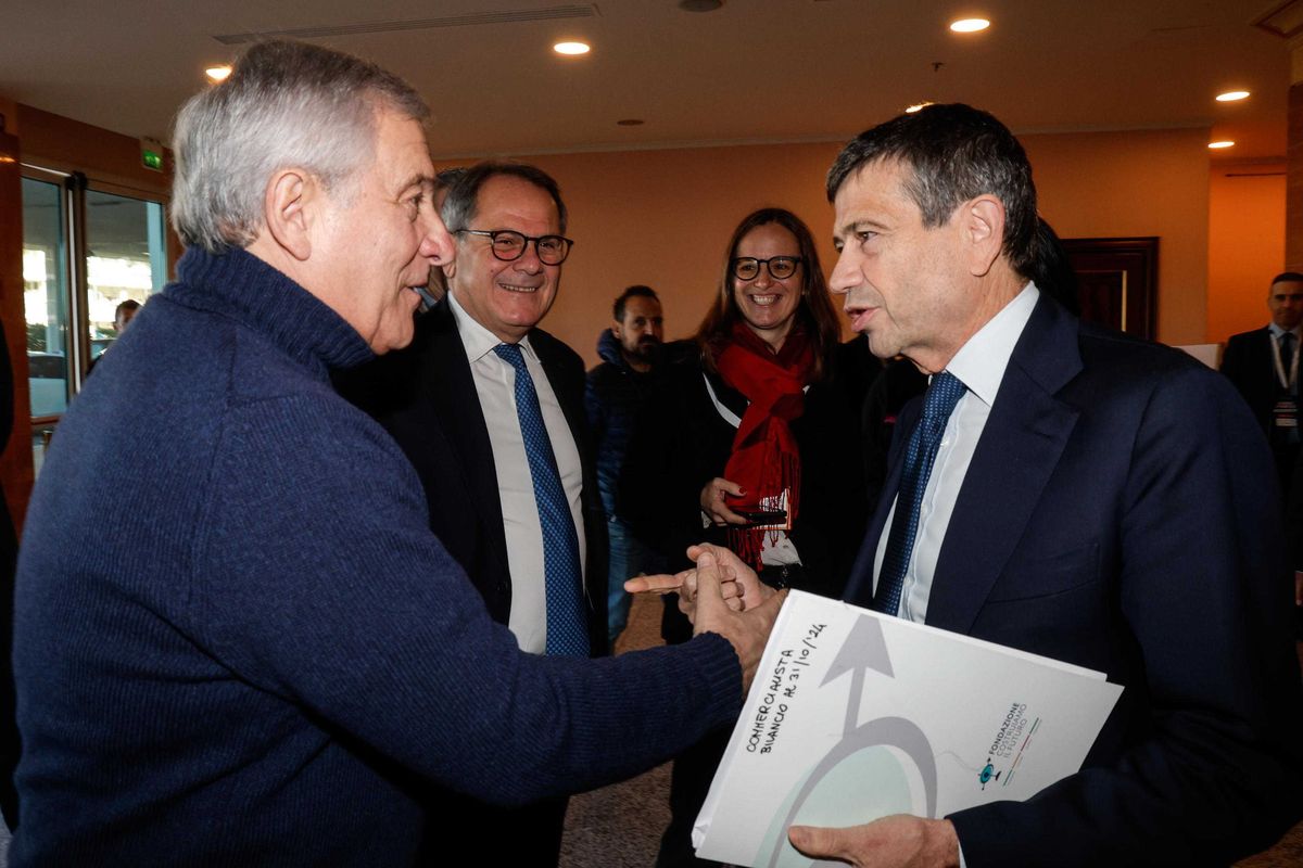 Lupi azzanna Tajani: «Manovra condivisa». «No, sei Pinocchio»
